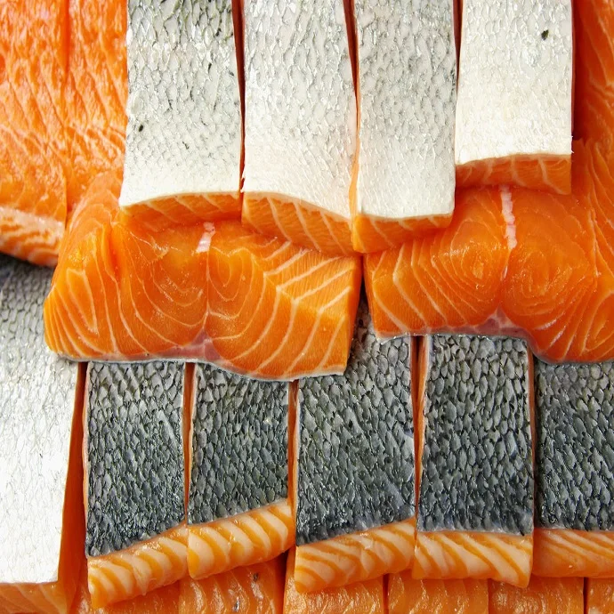 
Fresh Salmon loins (skin-on) 