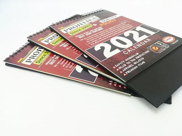 Индивидуальная печать портрета A5 настольный календарь с проволокой «О» Индивидуальный размер 2021/2022