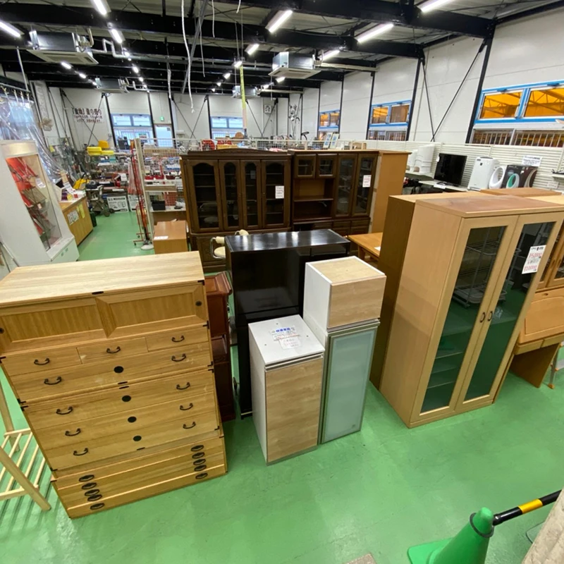 
Japanese furniture, chairs and tables 