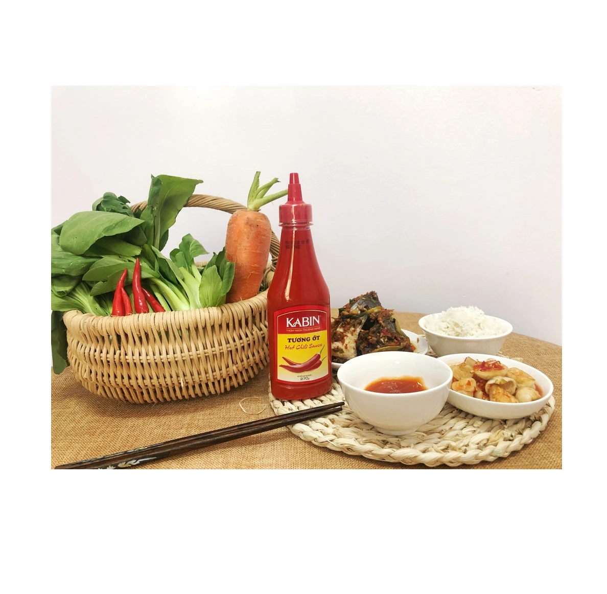 High Quality Good taste plastic bottle hot chilli sauce  for dipping foods from Vietnam best supplier contact us for best price