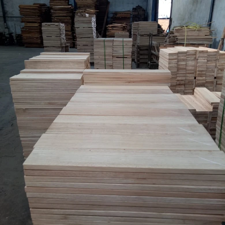 
Wood Pallet sawn timber - S4S & E2E Finishing - Light wood & Medium Ligh Hardwood / MLH for making Pallets /Housing usagei 