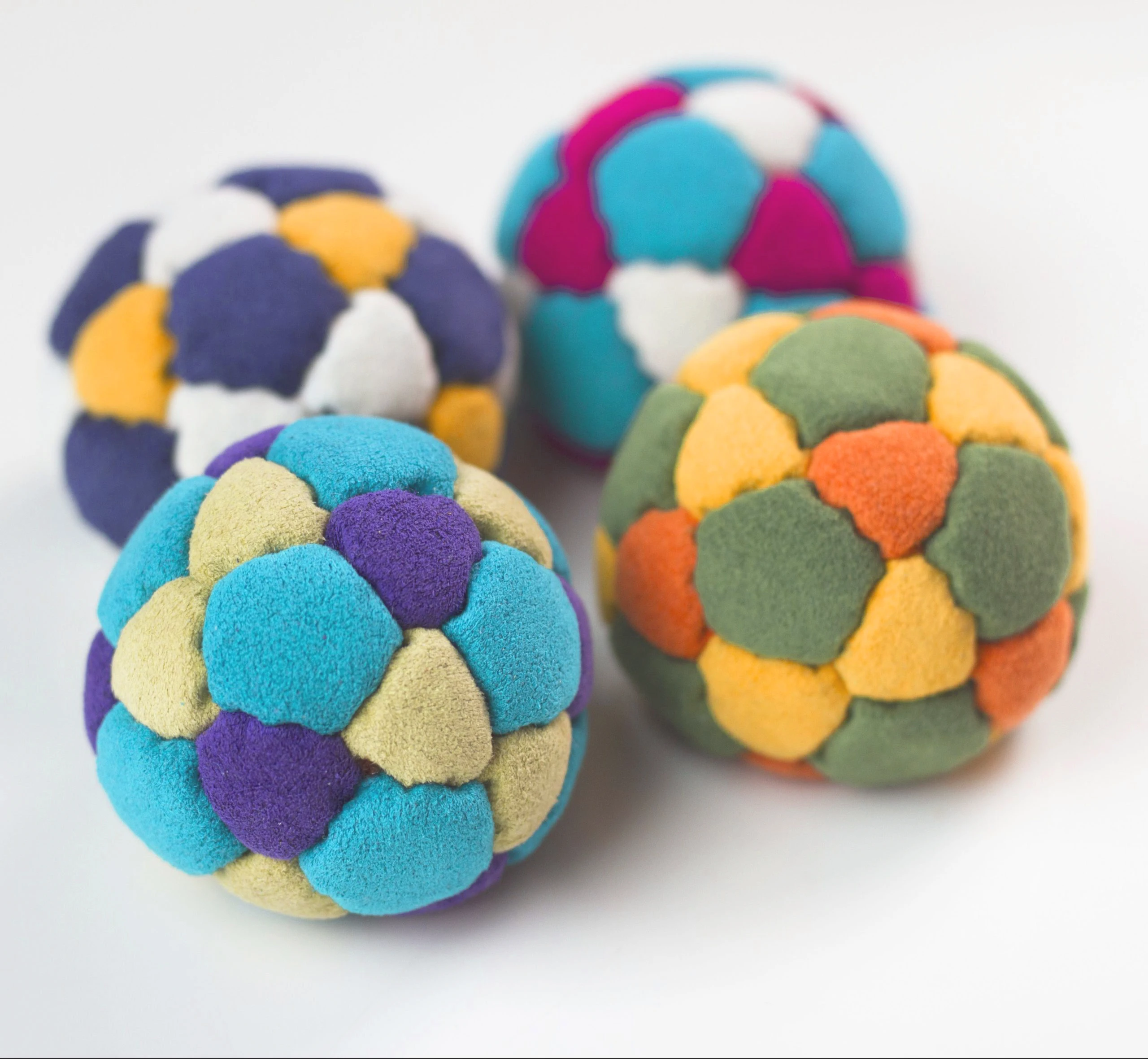 Footbag Hacky Sack 32 panels filled with Plastic Pellets Sand Metal Custom Logo Colors Bulk Wholesale Price