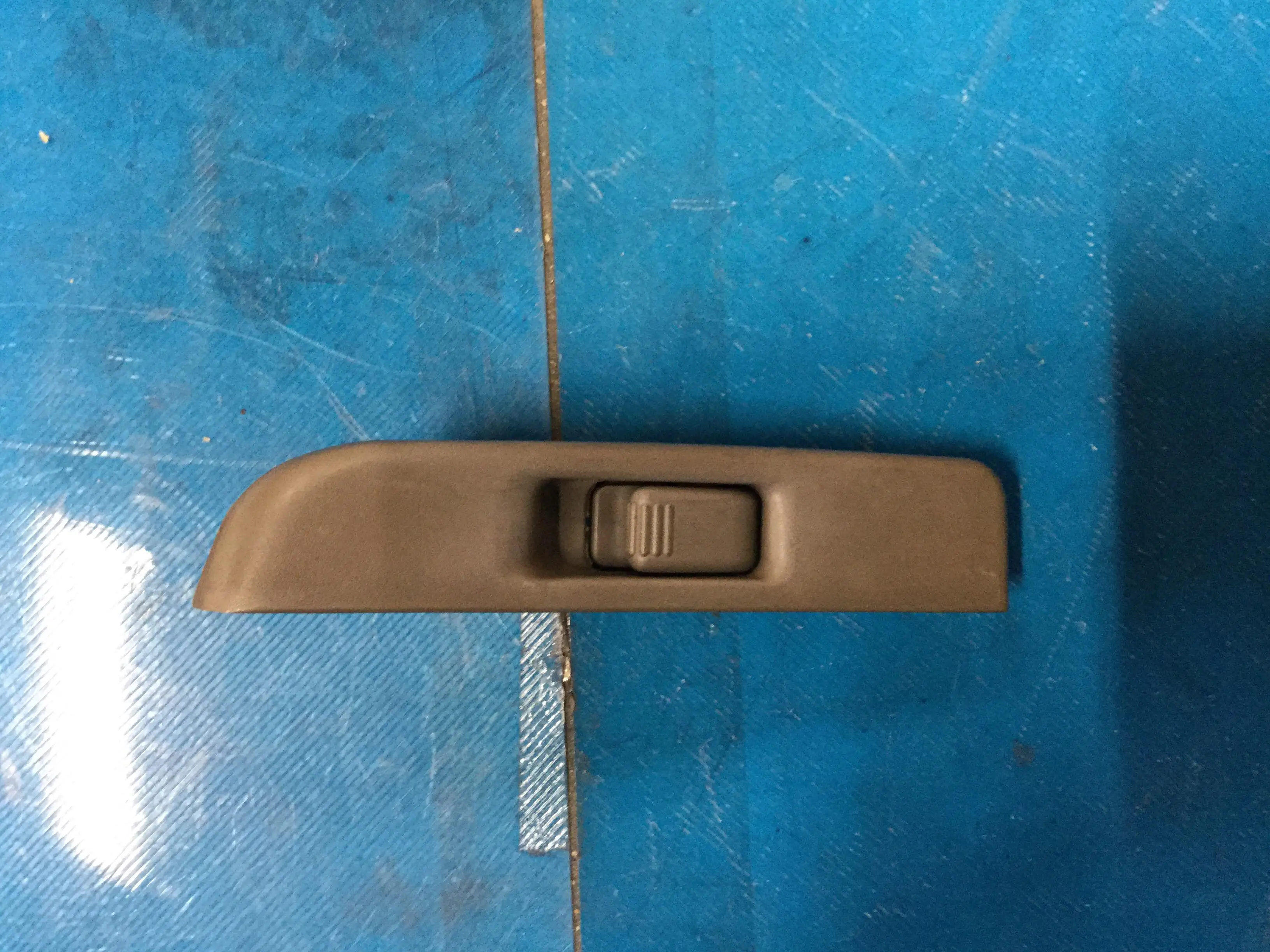 Japanese Genuine ISUZU ELF Power Window Switch