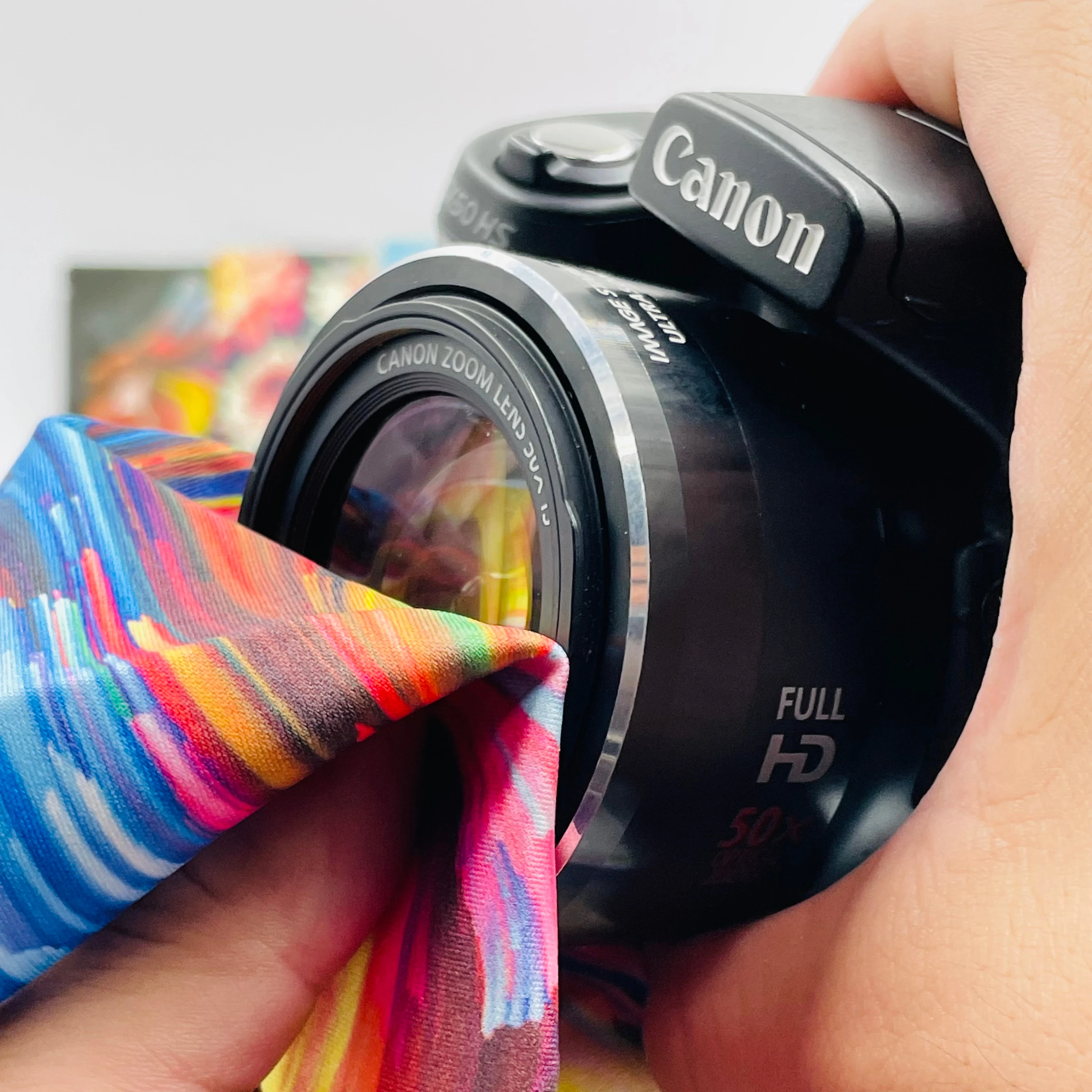 Cleaning cloth to EngoyClear view within second