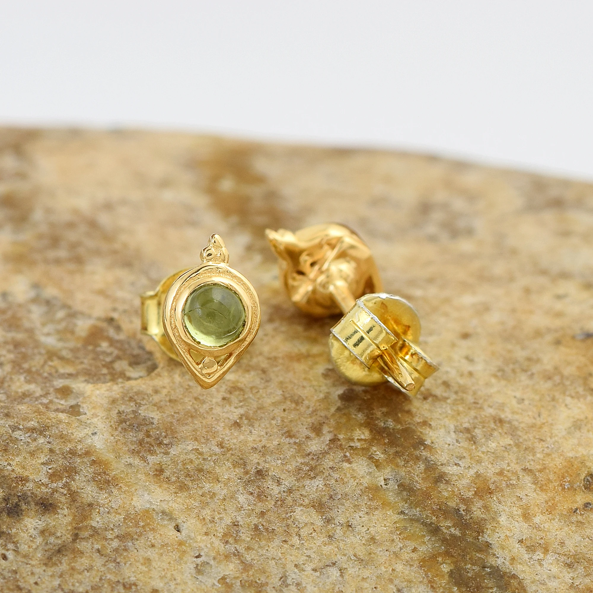 925 Sterling Silver Gold Plated Minimalist Fine Earrings Natural Peridot Gemstone Studs Cheap Price Dainty Jewelry Manufacturer