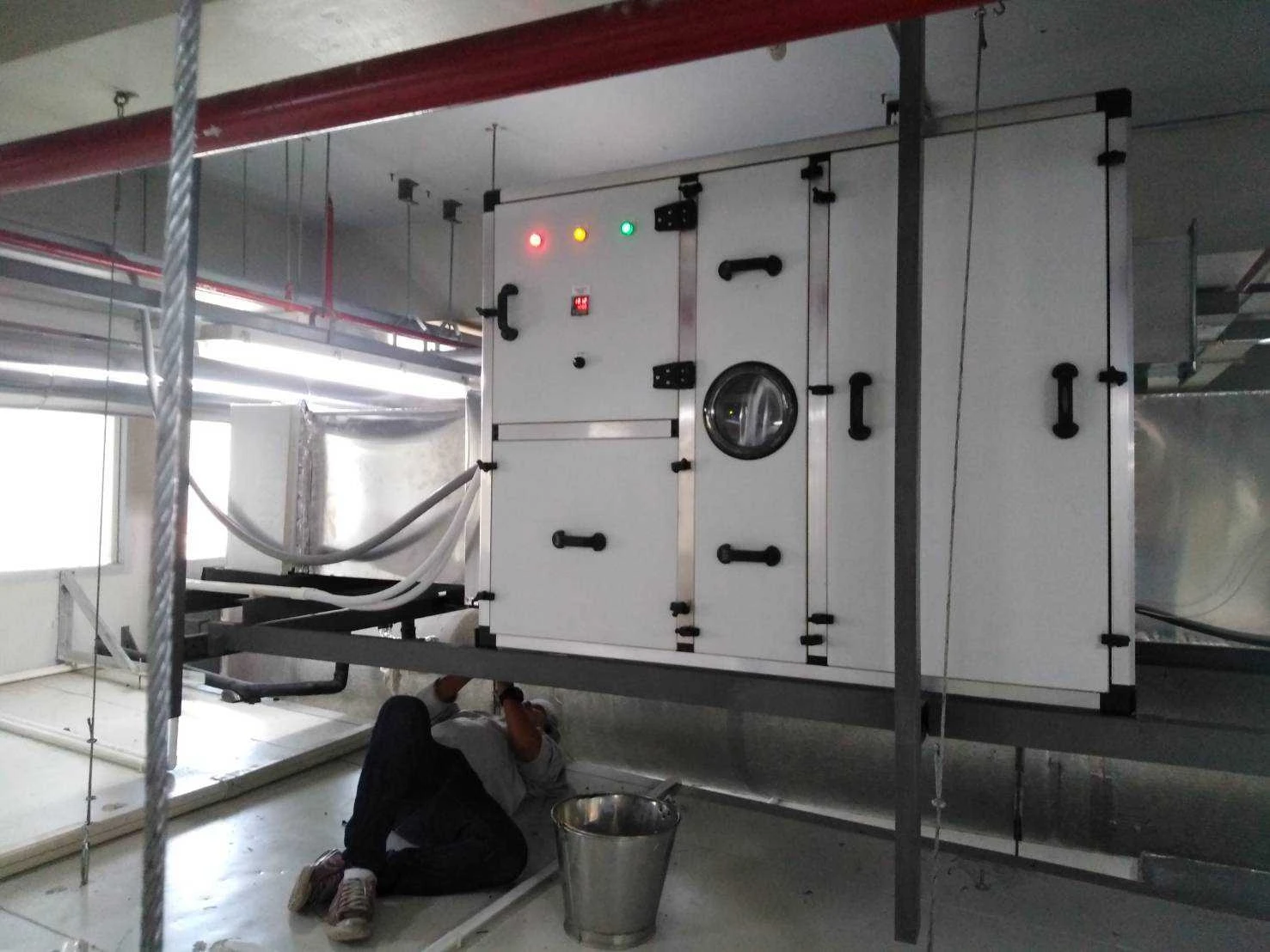 White Color Electric Power Source Warranty 1 Year Dehumidifier EST-19000 Export From Thailand