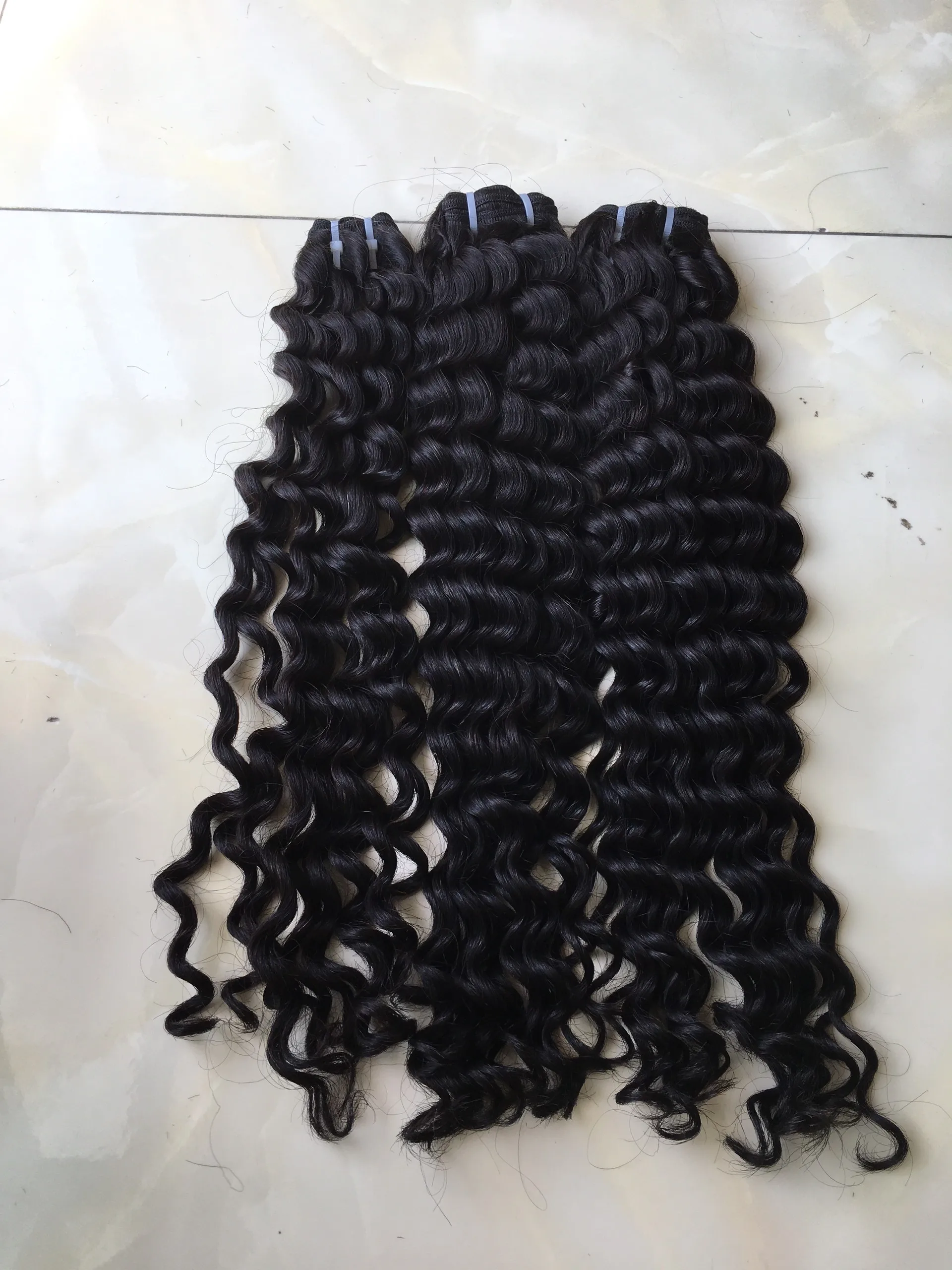 Оптовая продажа вьющиеся волосы 100% Высококачественные человеческие Вьетнам