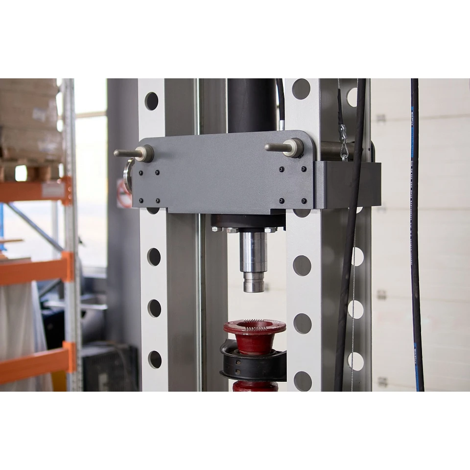 
Press for assembly of cardan shafts and replacement of intermediate bearings GOLIATH 