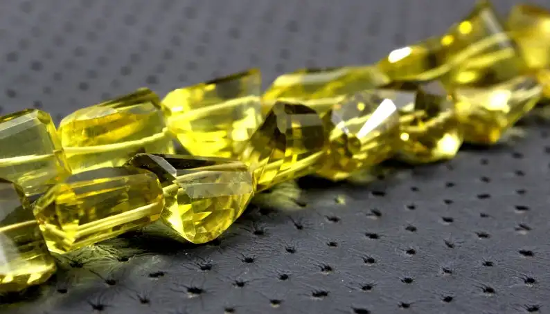 Wonderful Collection Huge Size 14 Pieces Natural Lemon Quartz Gemstone Faceted Nuggets Shape Beads Wholesale
