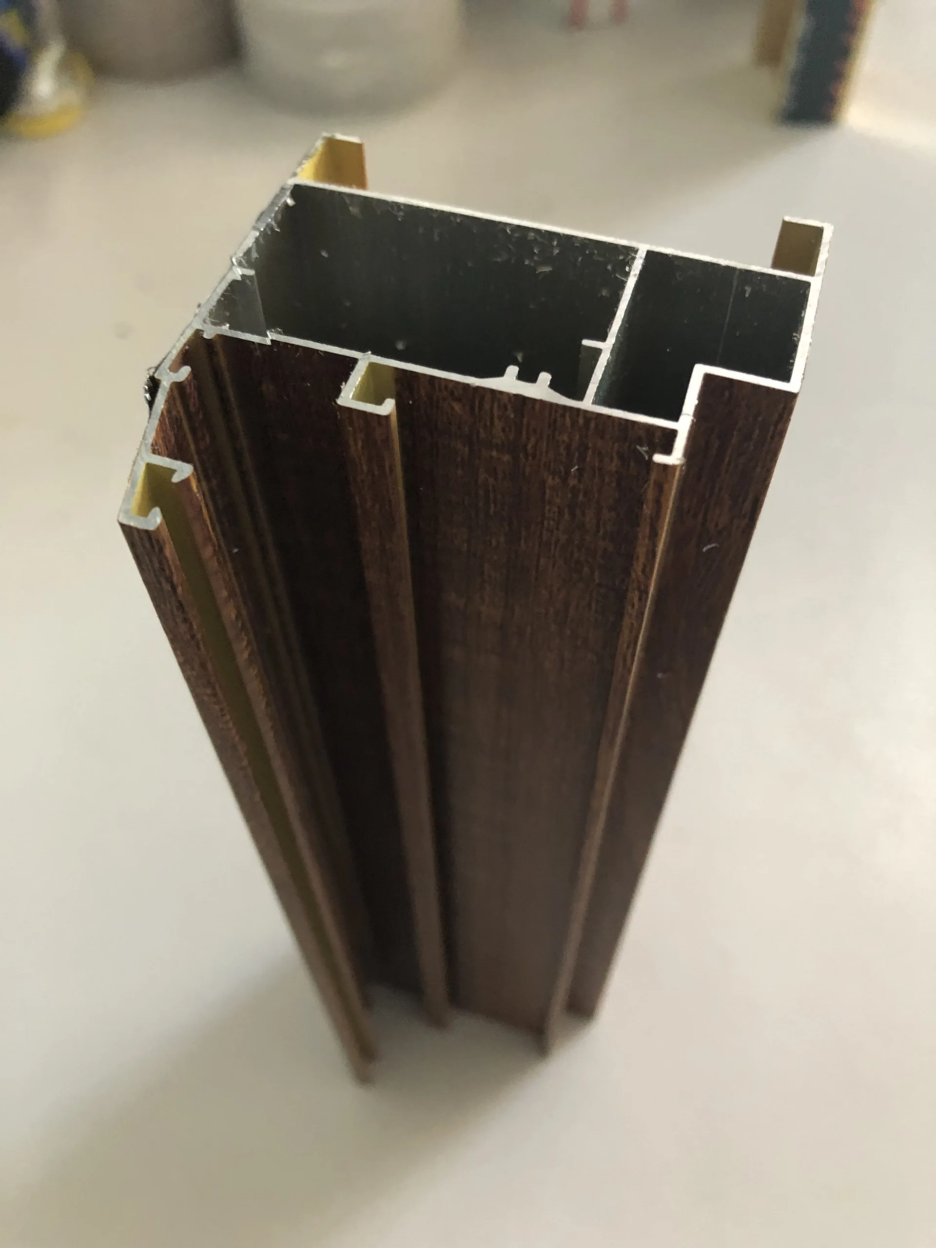 Shalumi South African Rosewood Grain Aluminum Profile for Window and Door