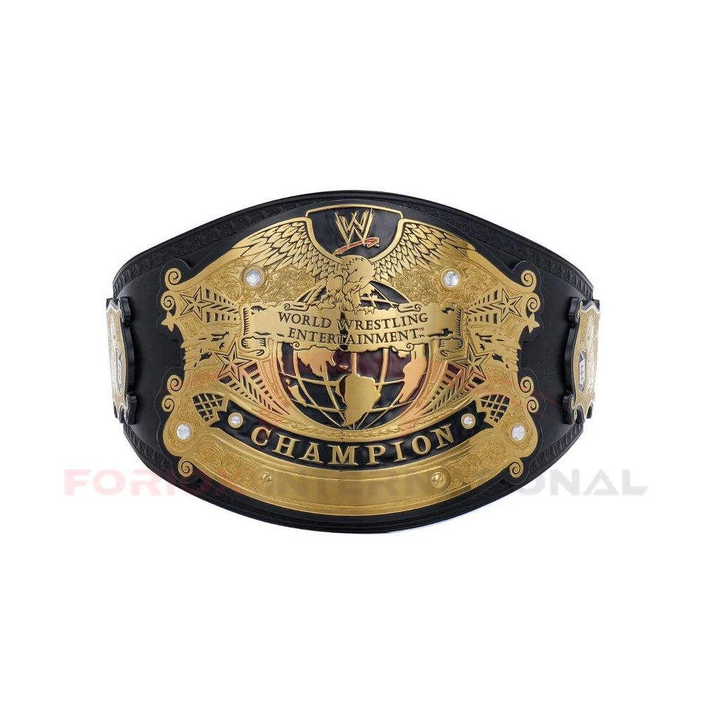 Оригинальные ремни чемпионов чемпионата мира по борьбе в США