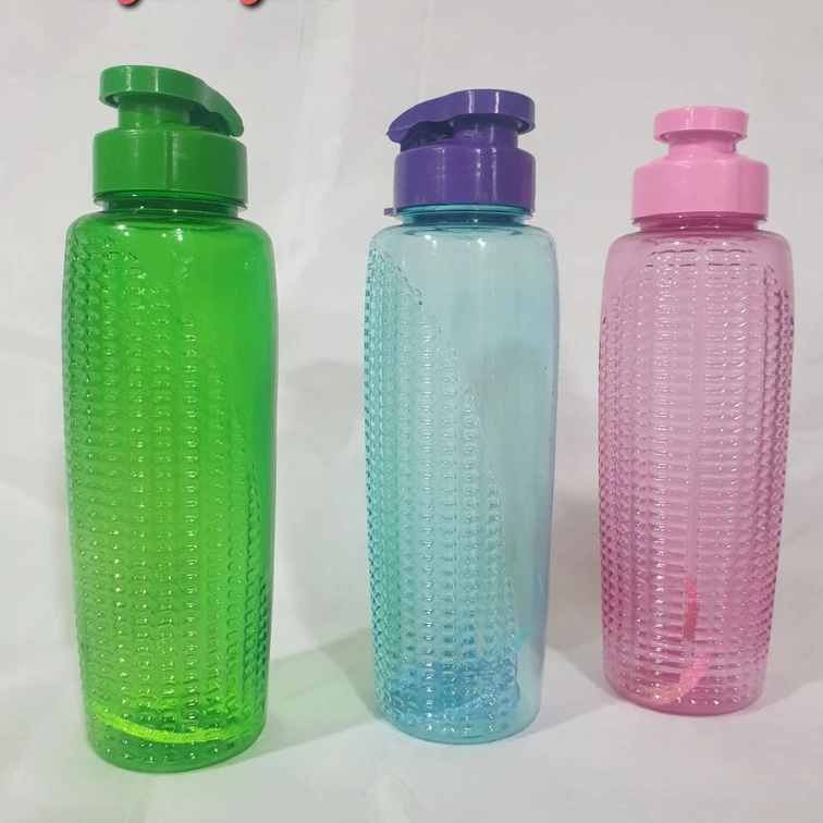 Пластиковая бутылка для воды