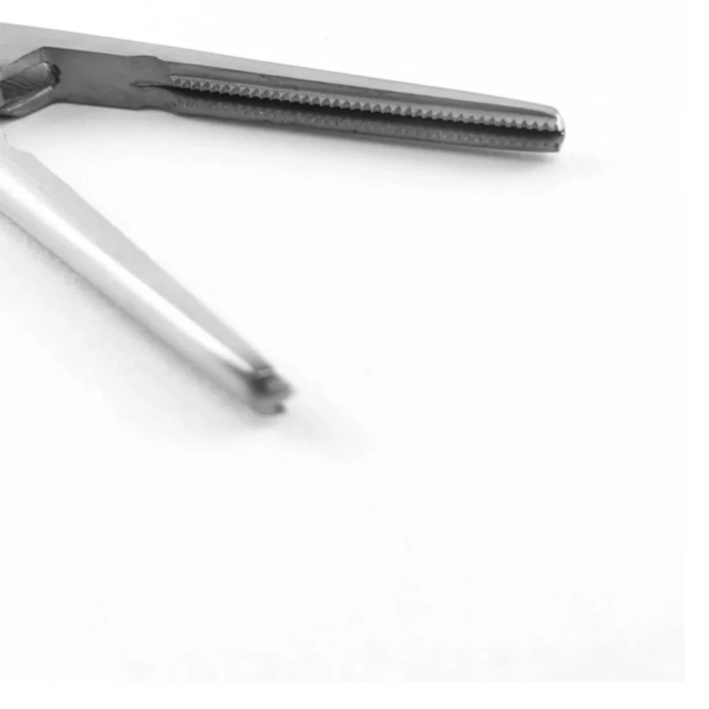 
DEBAKEY 60Angled Atraumata Forceps 200MM Atraumata Peripheral Vascular Clamps 