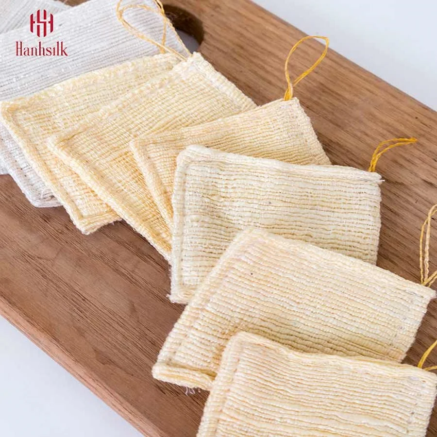 
Face Massage Area With Washable Soft Reusable Silk Makeup Remover Pads MK001 Vietnam 