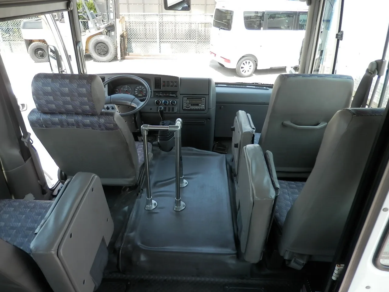 2018 Nis san Minibus
