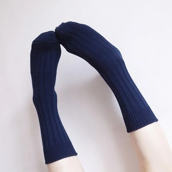 Носки женские хлопковые трикотажные однотонные в Корейском стиле