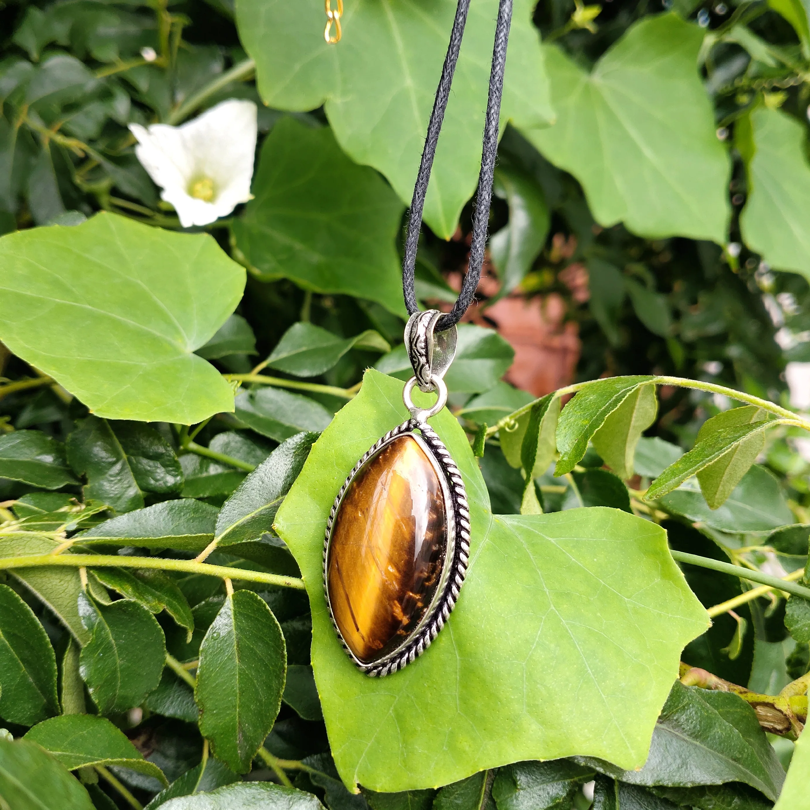 Подвеска-капелька из черного турмалина от Orgone | Подвеска оргонита исцеляющий оргонит