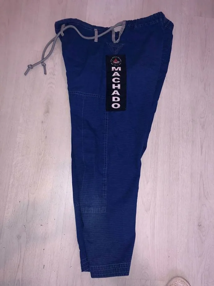 2024 Design 450 Gsm Custom Made Brazilian 350 Gsm Uniform Jiu Jitsu BJJ Gi Men BJJ Gi Uniforms 100% Price Cotton BJJ Logo Colors