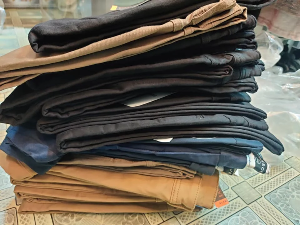 KIDS T-SHIRT SURPLUS GARMENTS MANUFACTURES MOQs 1021.1K stock MOQs 1021.5K stock