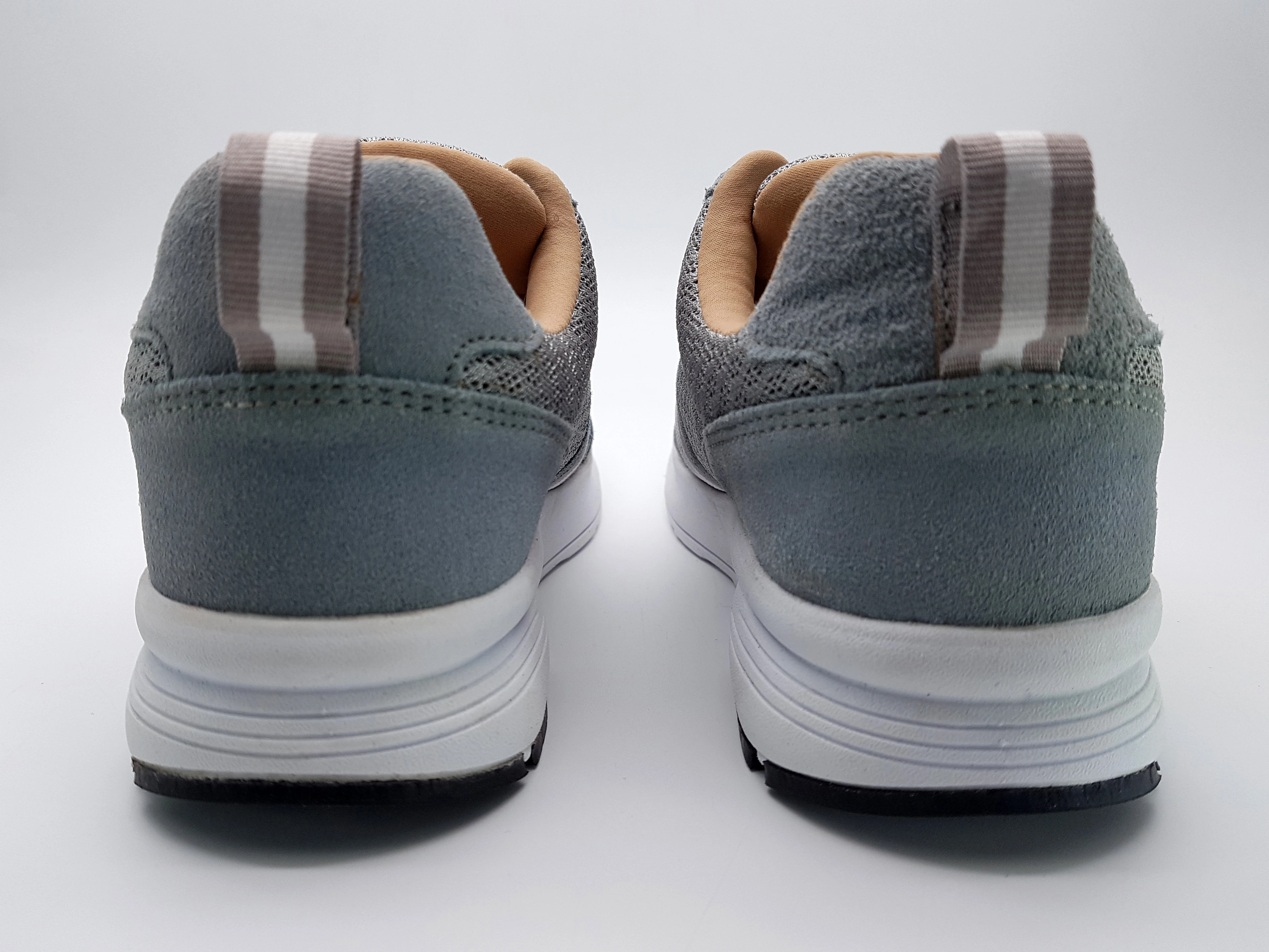 Orthopedic and Healthy Shoes Grey for Men and Women. Made from Thailand Top Quality from Care-Step Color Fulfillment Carestep