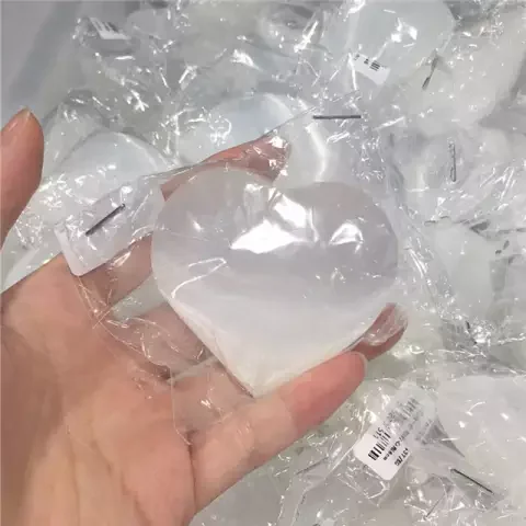 Новое поступление Исцеляющие кристаллы карфы драгоценные камни резные натуральные белые селенита сердце для медитации купить как Агат