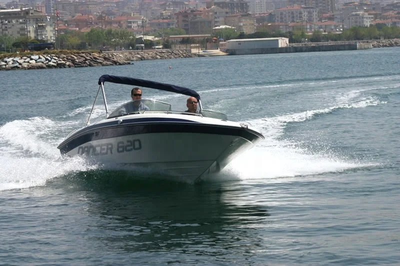 
SPEED BOAT SAFTER 620 DANCER DECK FIBERGLASS HULL 