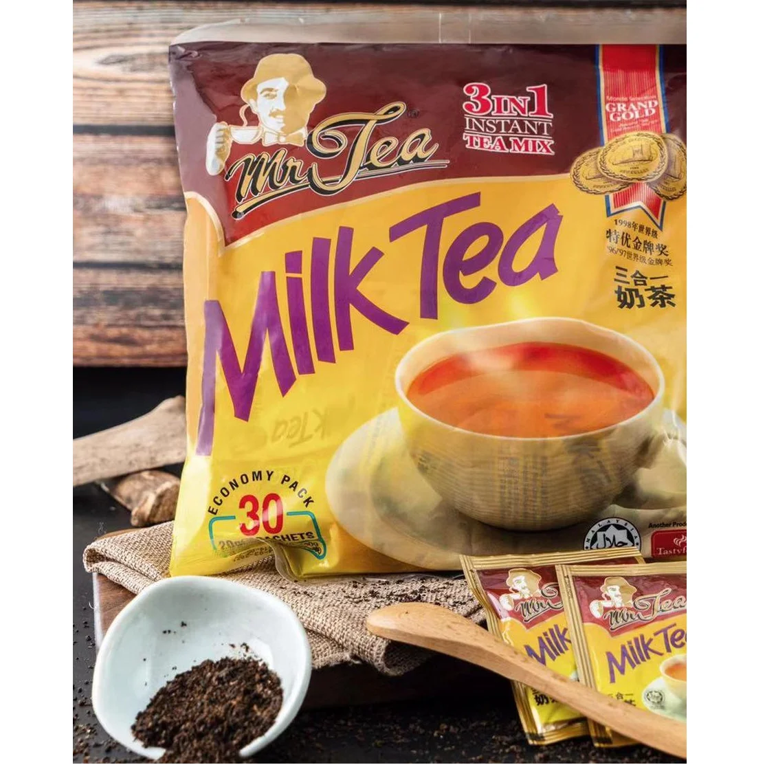 Singapore Beverage Energize Powder Blended Bag Sachet Bulk Original MR TEA Instant Milk Tea Powder Mix 3 in 1 20g x 30s x 30p