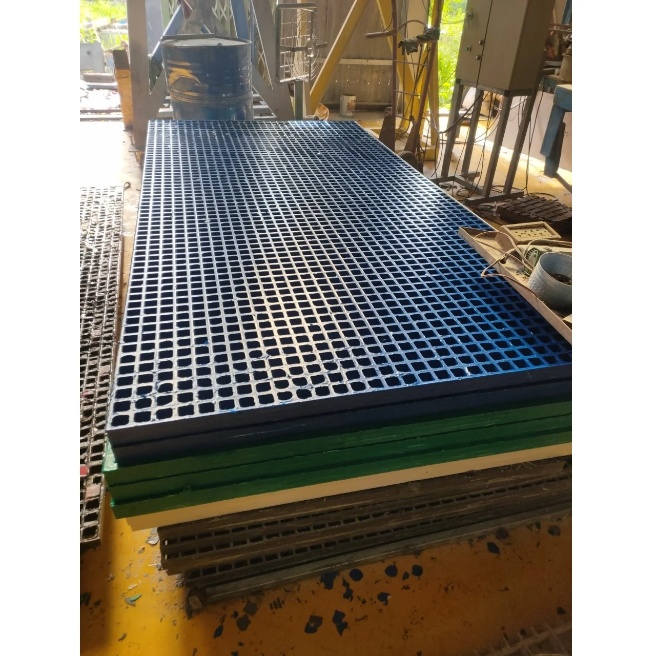 50  - 100 kg Acid Resistant Non-conductive Flame Retardant Composite Grating FRP Blue