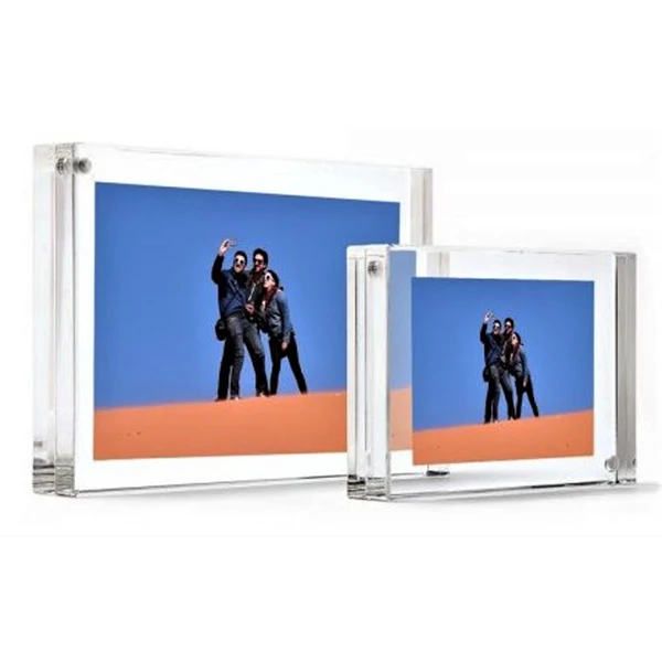 Factory Wholesale Freestanding Clear Acrylic Magnetic Photo Frame for Gift