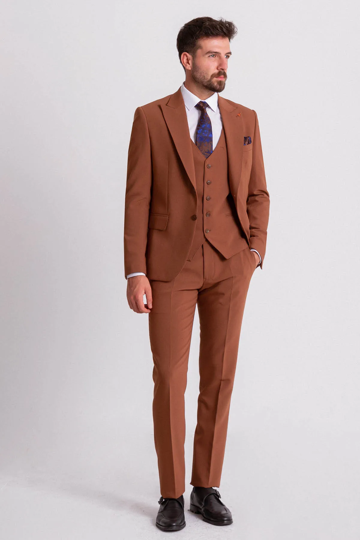 2022 новый модный брендовый костюм оптом