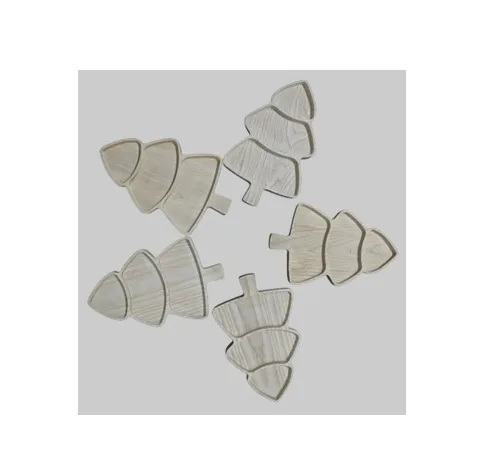 Маленький деревянный поднос в форме камня очень милый для демонстрации