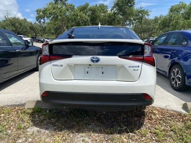 
USED/LHD 2019 Toyota Prius XLE 4dr Hatchback 