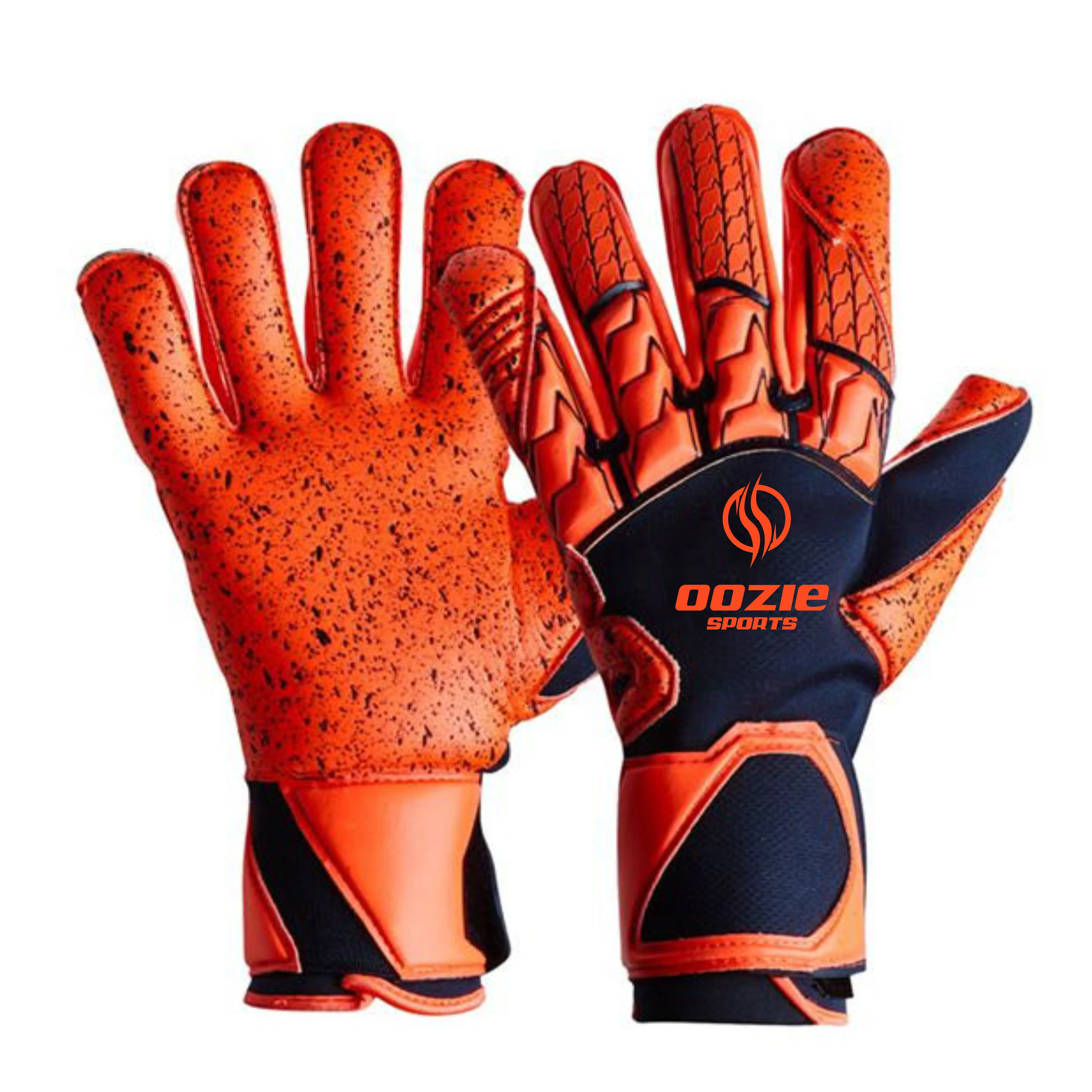 New Technology Goalkeeper gloves Made of Quartz  German Latex Foam Light Weight with Remove able Fingers and good grip