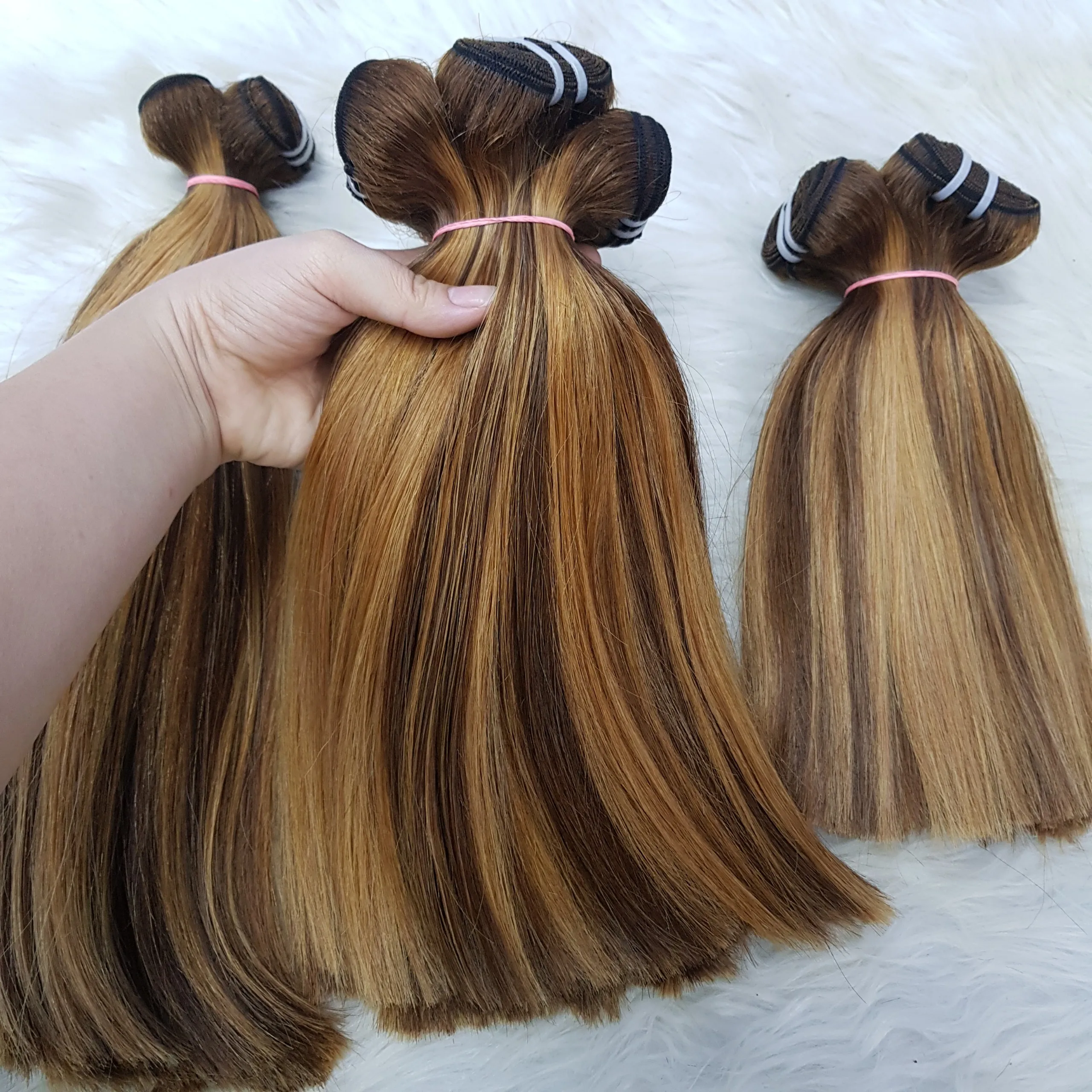 Straight Highlighted Caramel Color Raw Virgin Cuticle Aligned Super Double Human Hair Extensions For Making Wigs