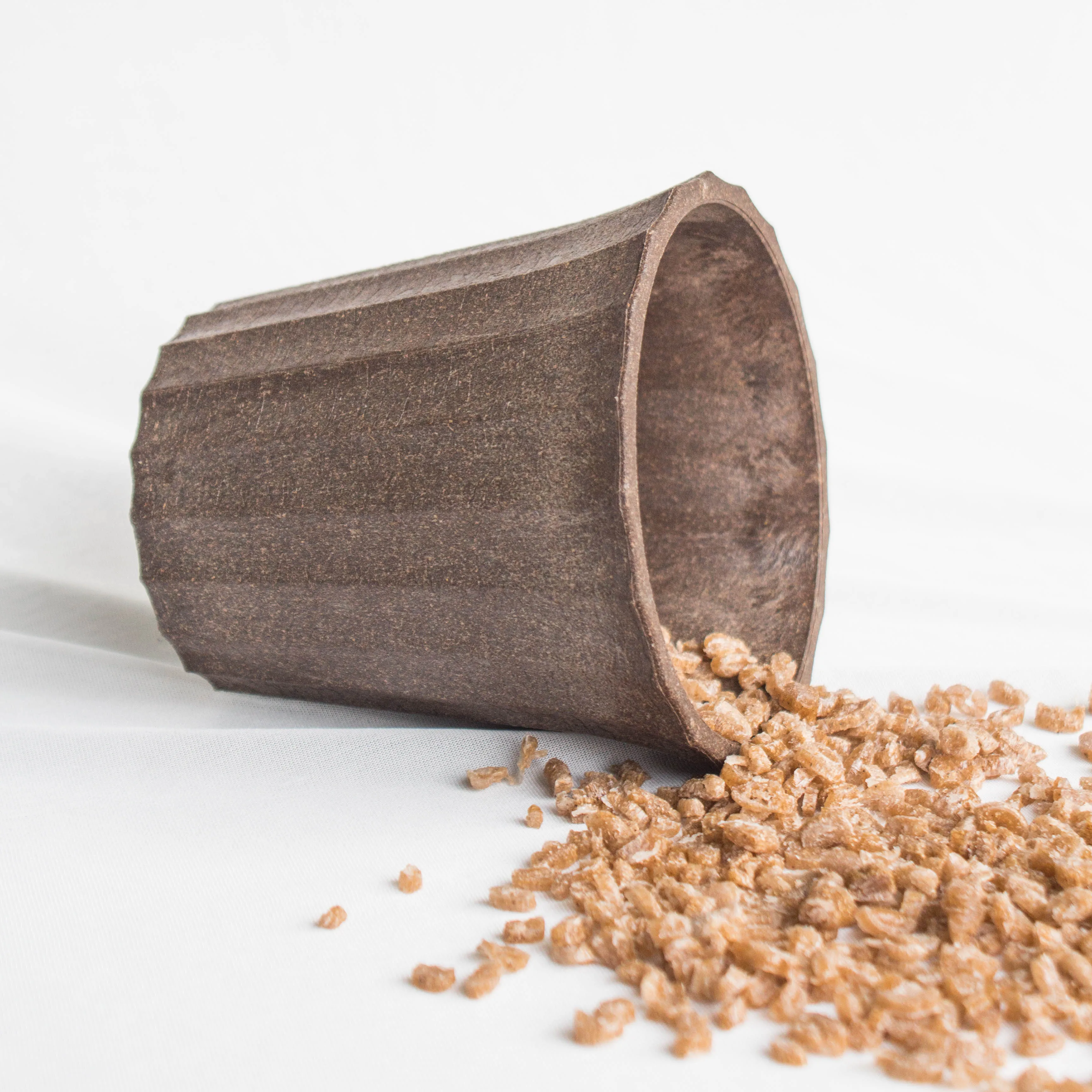  Биосмолы/биоразлагаемая композитная смола с армированным натуральным волокном/биоразлагаемые пластиковые гранулы изготовленные из кофейной гущи