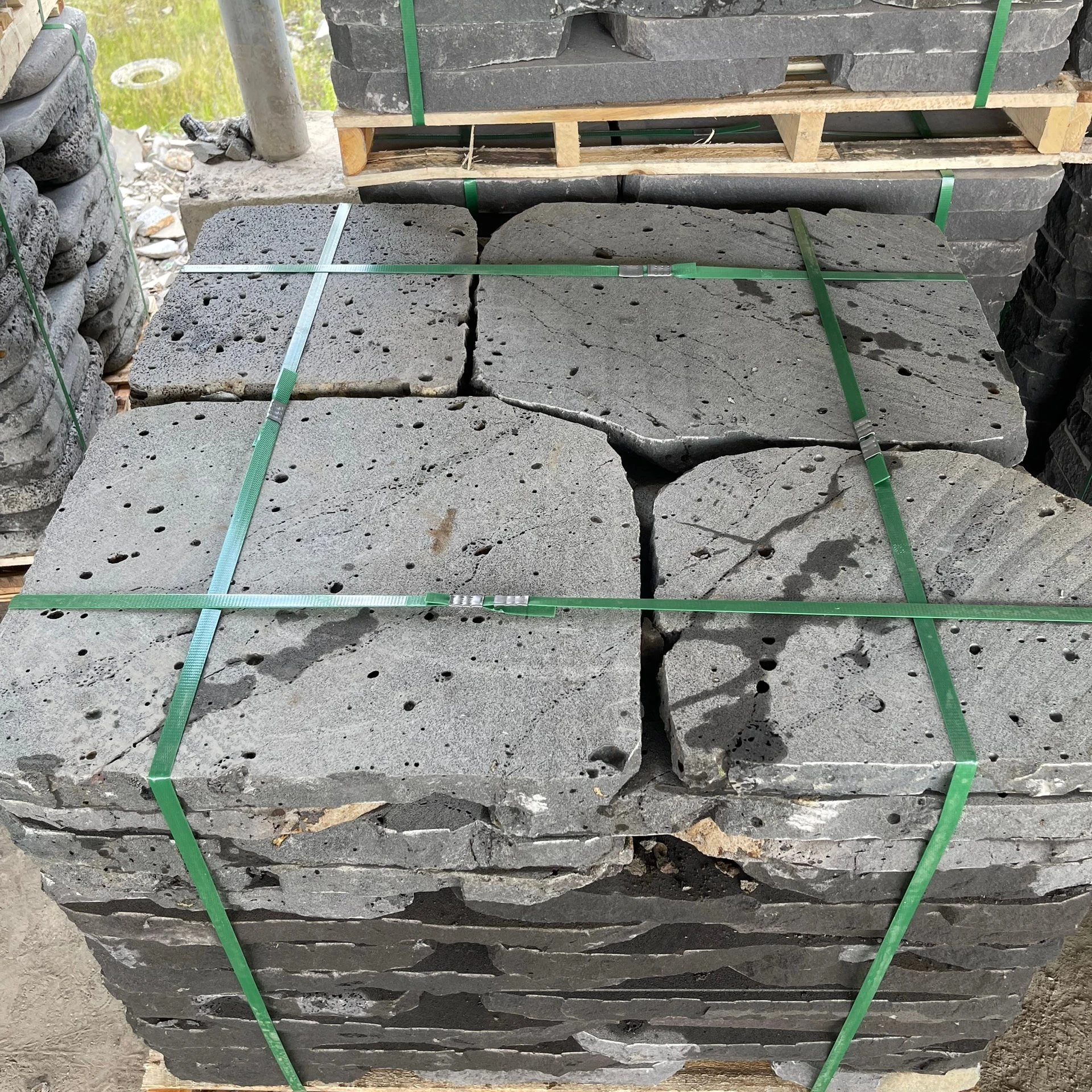 High Quality Small Slab ELA Stone Modern Rustic Coastal Villa Park Farmhouse Courtyard Machine-Cut  Basalt Stone from Vietnam