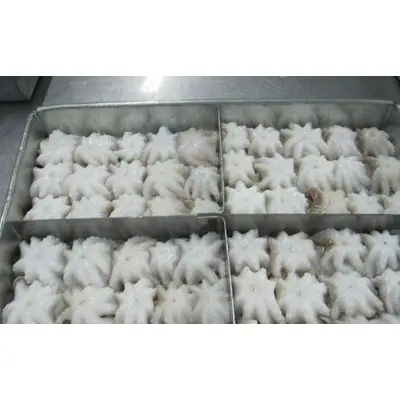 Замороженный полностью очищенный детский осьминог