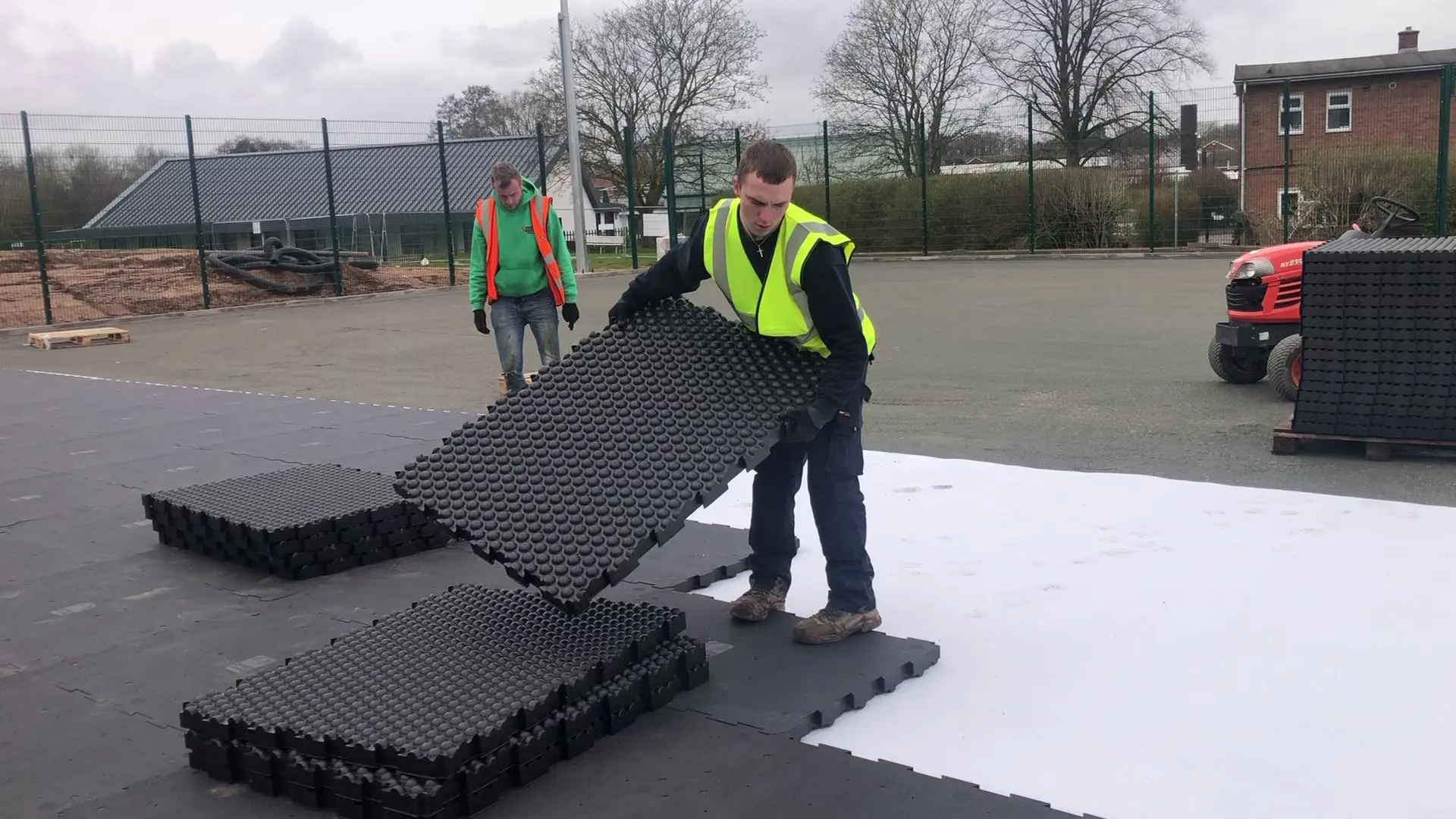 Factory direct hot sale underlayer product 700-800 density rubber mulch shock pad tiles for running track surface