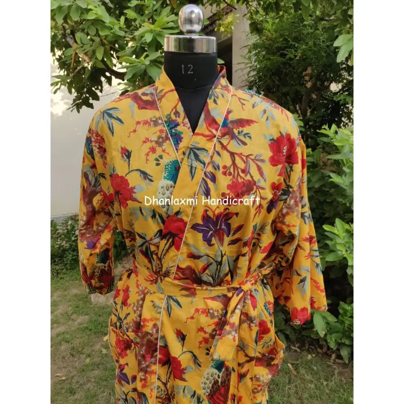 Длинное платье-кимоно в богемном стиле, с принтом в виде желтых птиц и цветов