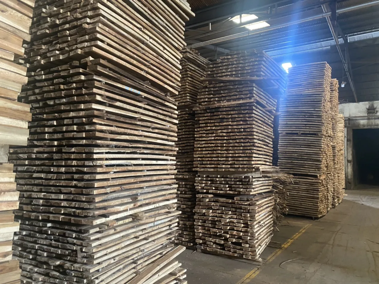 Создание Европейской поддонной мебели строительная другая древесина пиломатериалы AD KD акации Сосновая резиновая