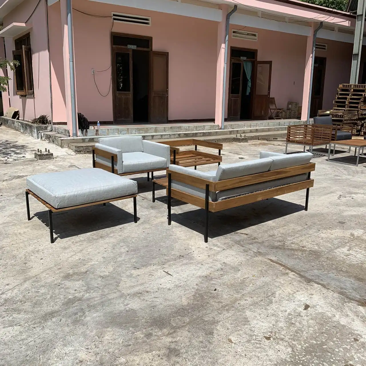 Оптовая продажа ручной Большой Угловой Диван из акации с металлическим каркасом набор для гостиной кожаный диван