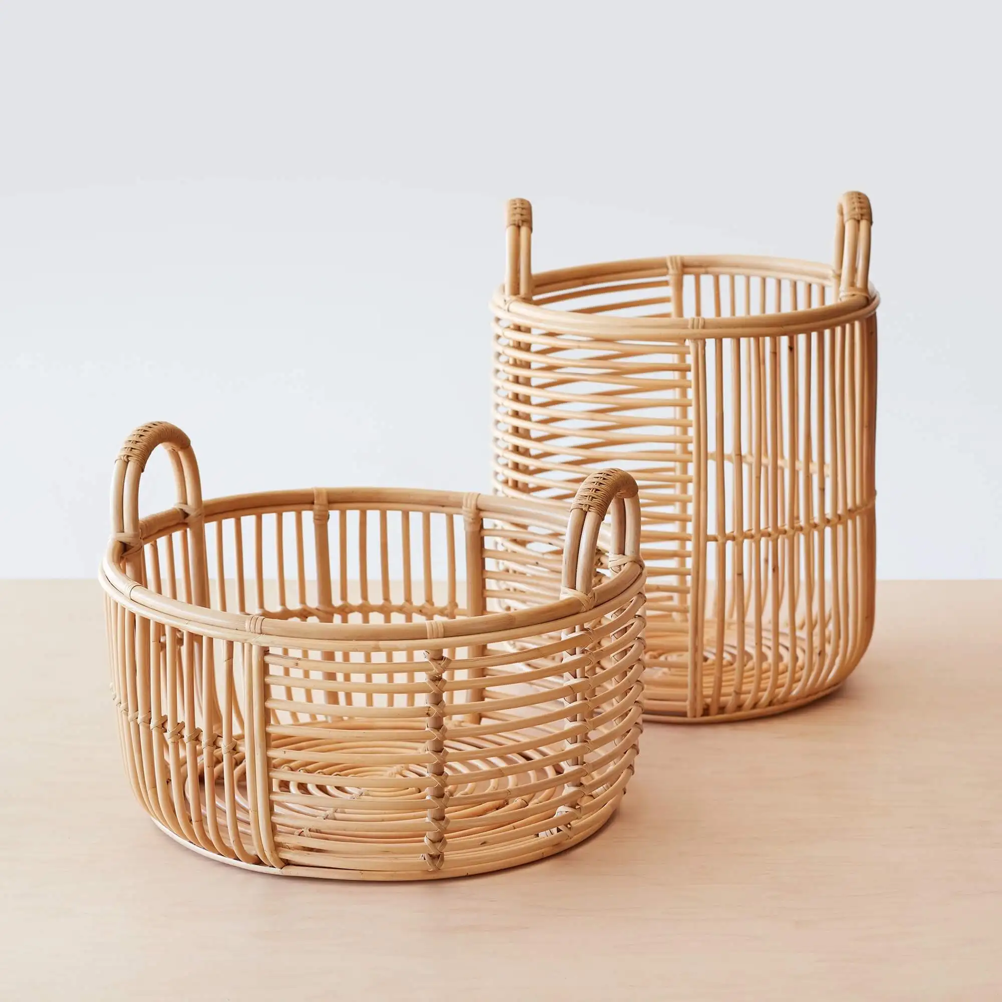 Modern luxury high quality woven rattan basket loose weave plastic rattan storage organizer basket