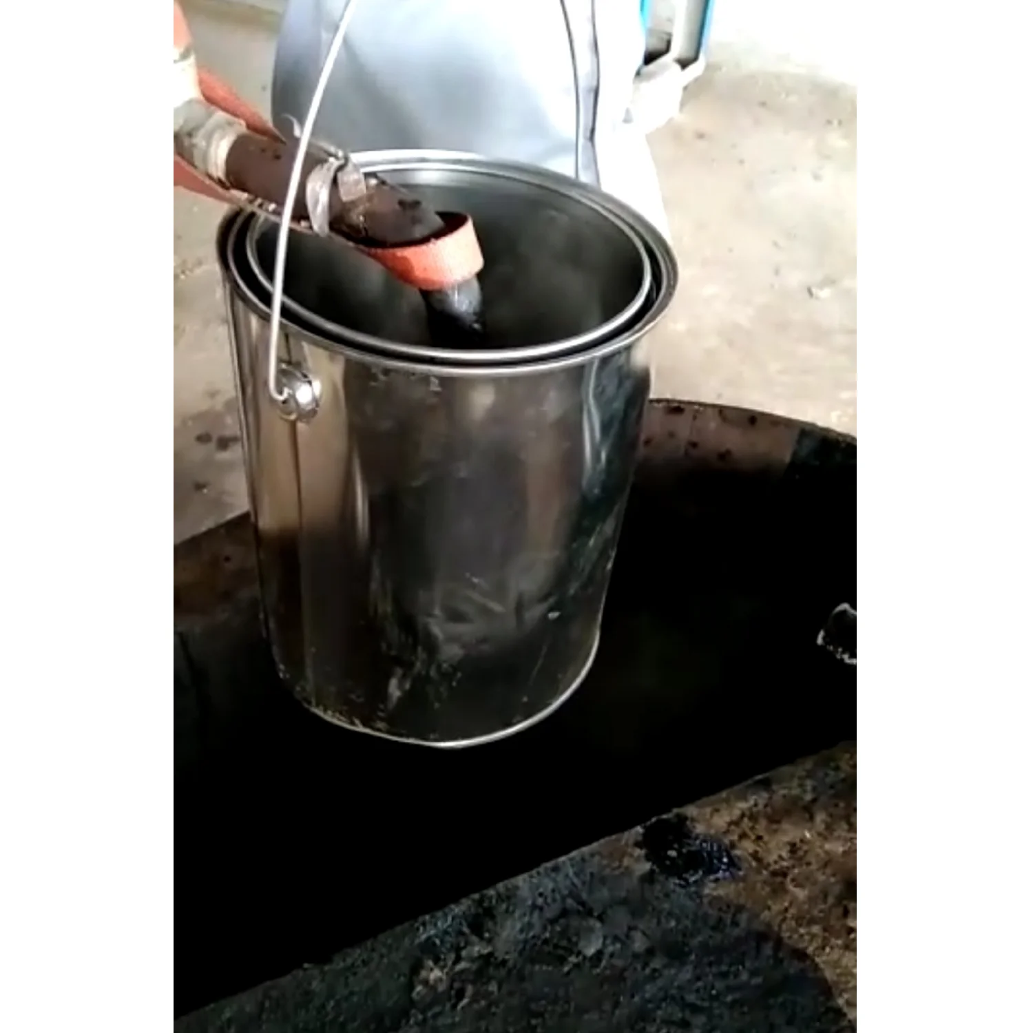 
Petroleum Asphalt Modified Bitumen Road Asphalt 60/70 Pen Oil Asphalt Used for Class II Roads From Indonesia 