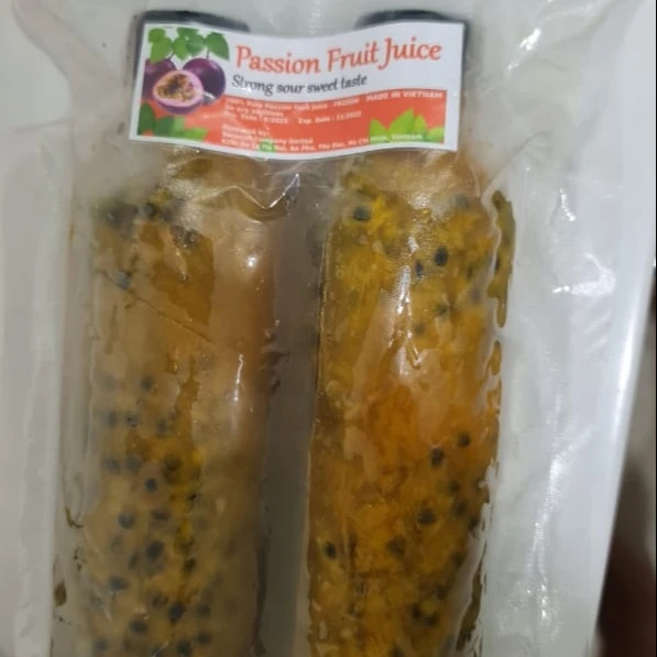 Strong Sour sweet FROZEN passion fruit juice from Vietnam 