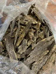 NATURAL OUD CAMBODIA ANT OUD CHIP FOR BURNING DAILY HOME FROM VIETNAM WITH EXCELLENT QUALITY