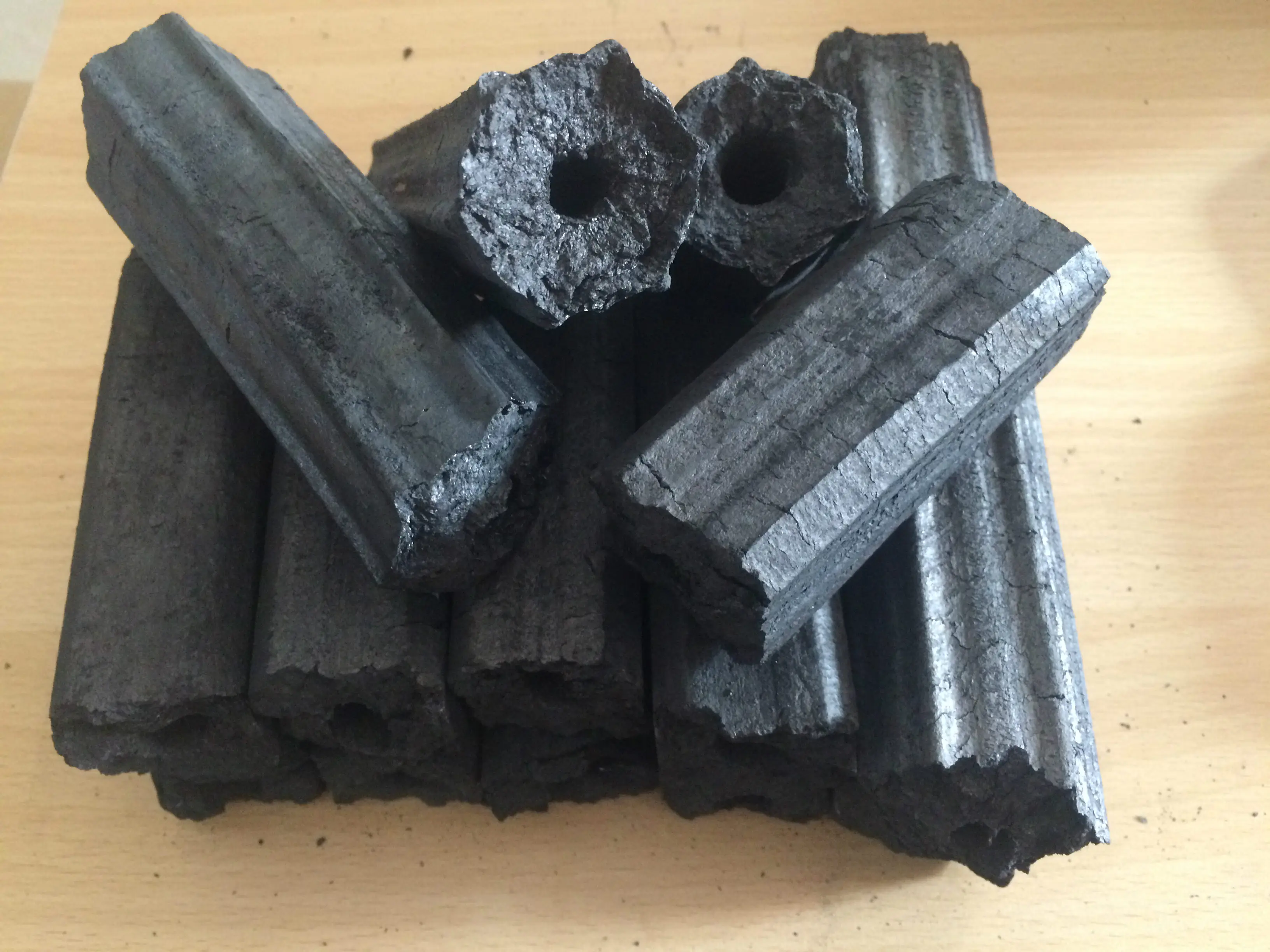 A/B/C Sawdust Charcoal Cheap Price for BBQ / Shisha / Hookdak Smoking High Quality from Vietnam - Black Charcoal Low Tax