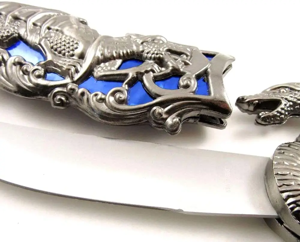 New Fashion Viking Knife Hot Sale Professional Damascus Knife High Quality Hunting Knives