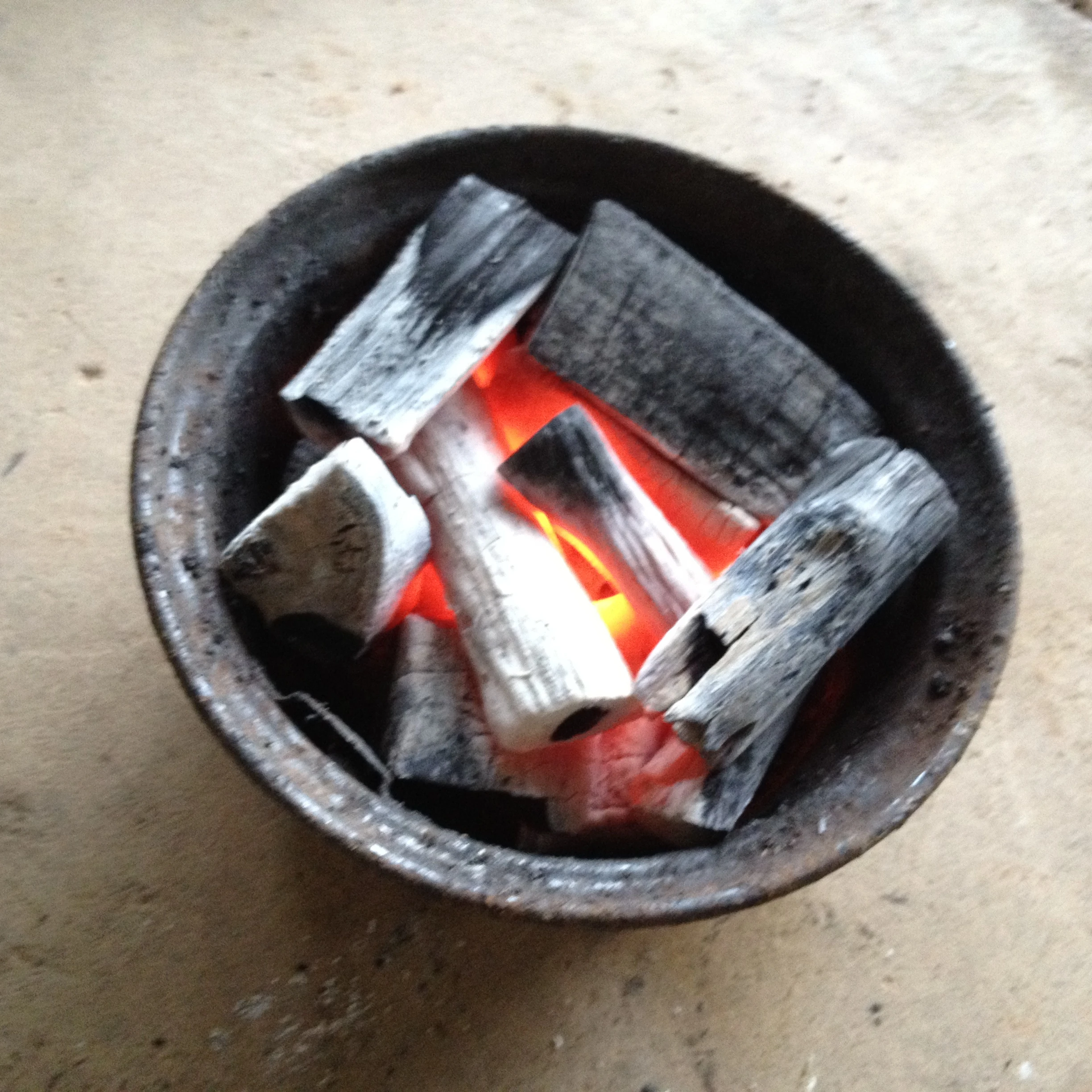 Lychee Bichotan White Charcoal High Quality long burning time, no sparkle, smokeless