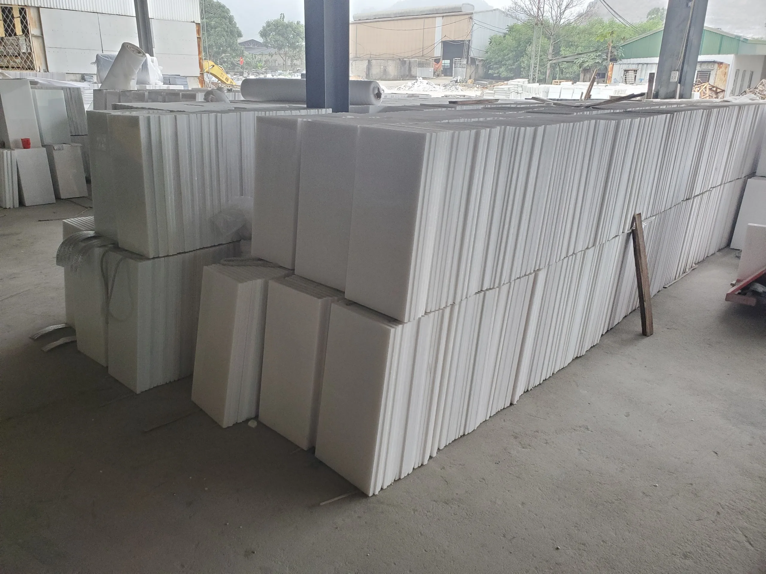 Modern Design Polished & Split Limestone Slab Tile Honed Surface Finish for Outdoor Villa & Exterior Application