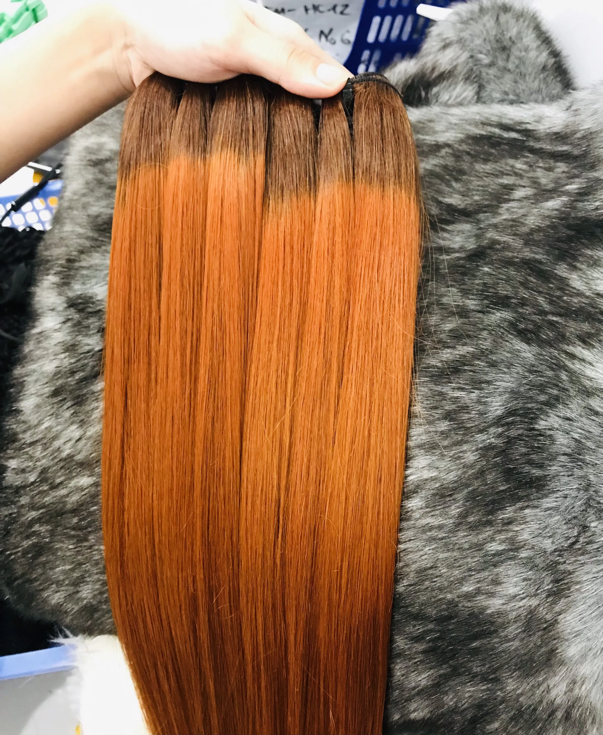 27 Dec Global Trade Top Design Wholesale Ombre Color No Shedding Sdd Color Bone Straight Hair